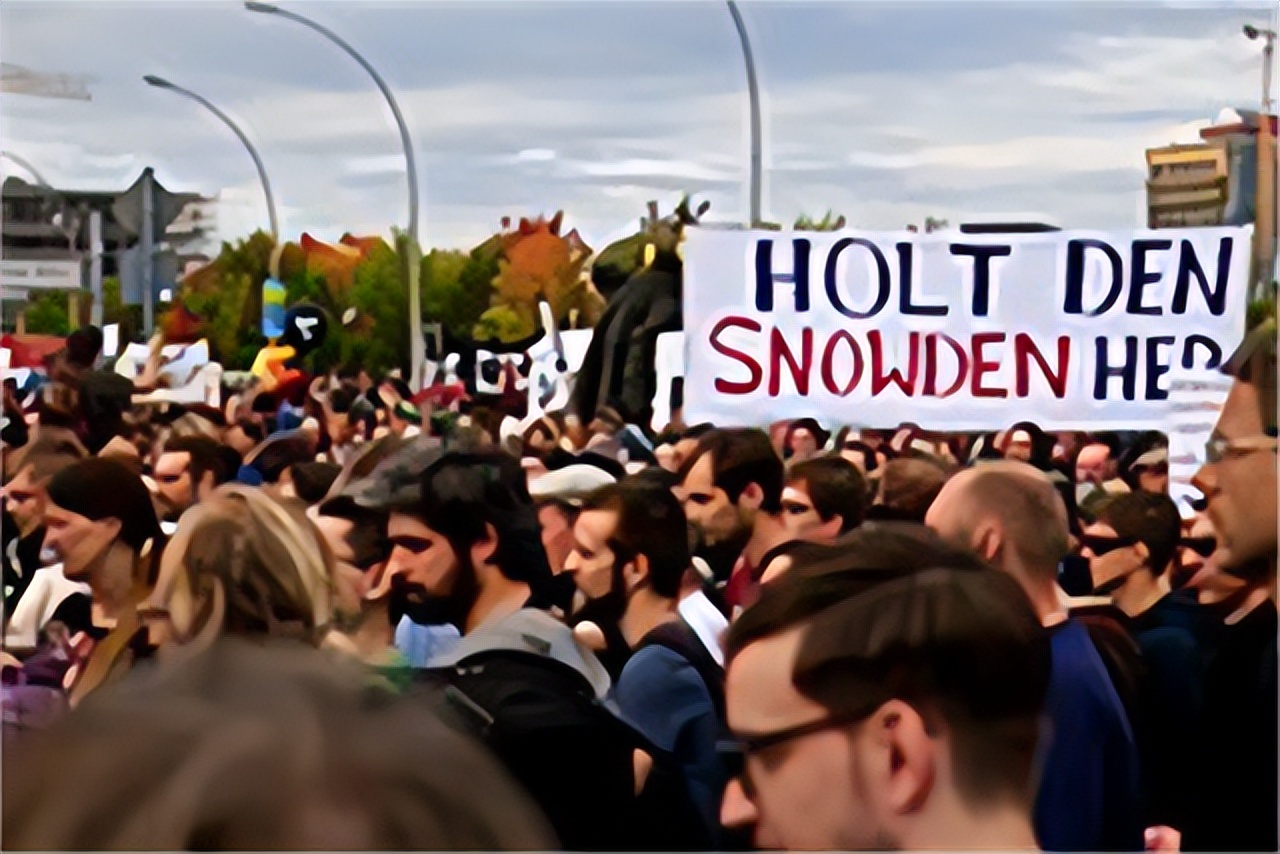 美国叛徒斯诺登如今过得怎么样了,美国叛徒斯诺登现在过的怎么样