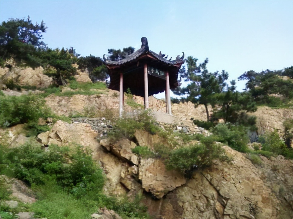 山东一位道长坚信龙真实存在，并上山寻龙16年，至今仍在山上坚持