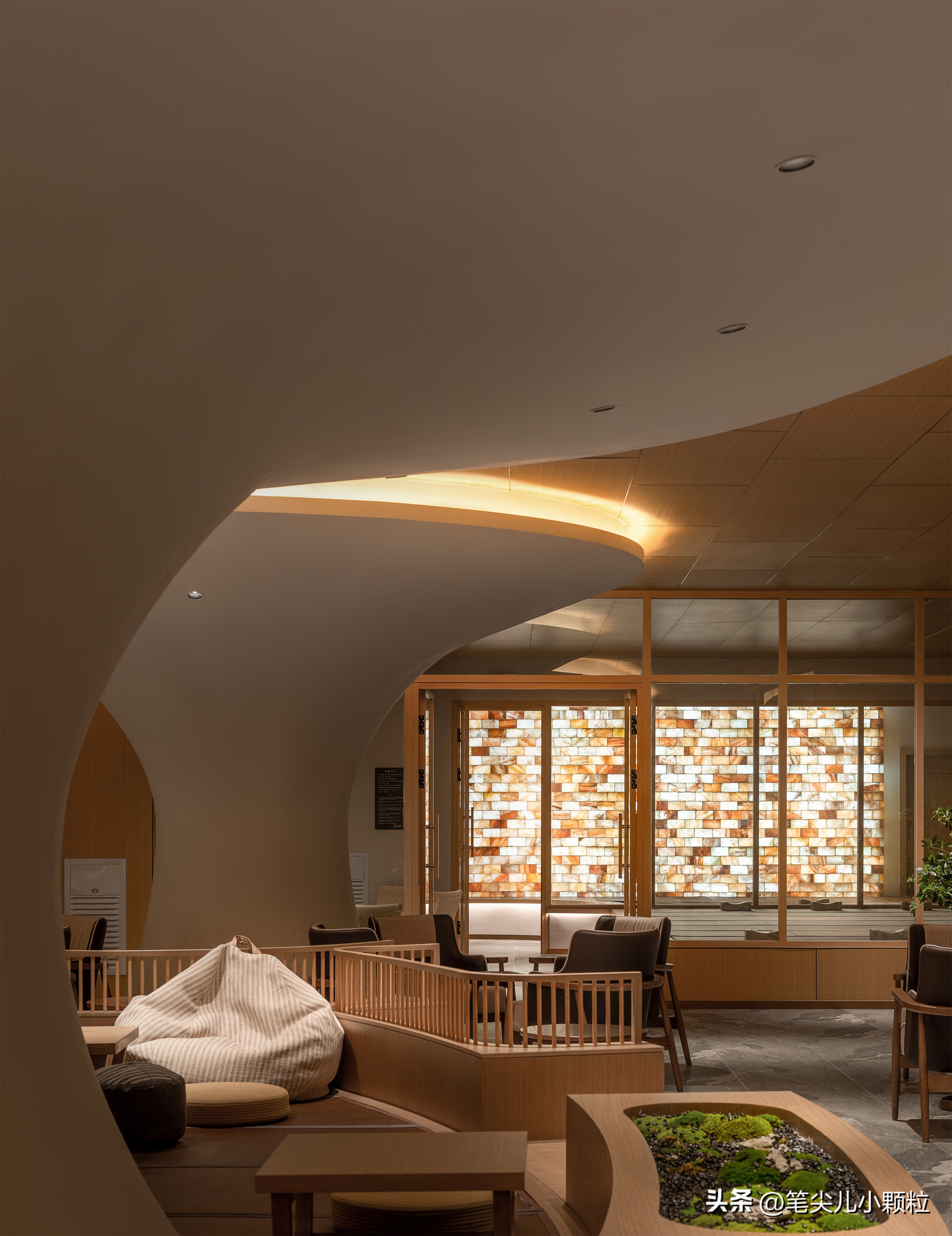 涓逛笢姘寸ぜ娓╂硥閰掑簵姘村惂,灞变笜鑱氭渤娓╂硥閰掑簵娲楁荡璁捐