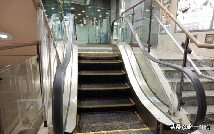 日本社会女性上班真实现状,日本近期真实画面