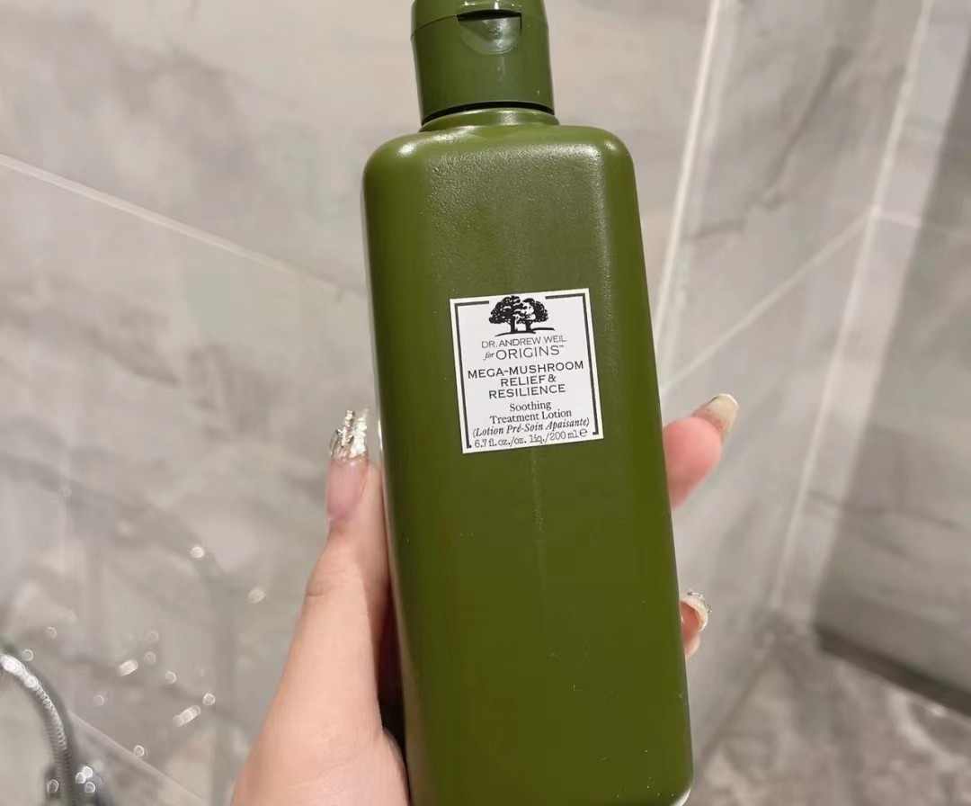 精华水推荐平价学生没有广告大牌,含植物萃取成分最多的大牌精华