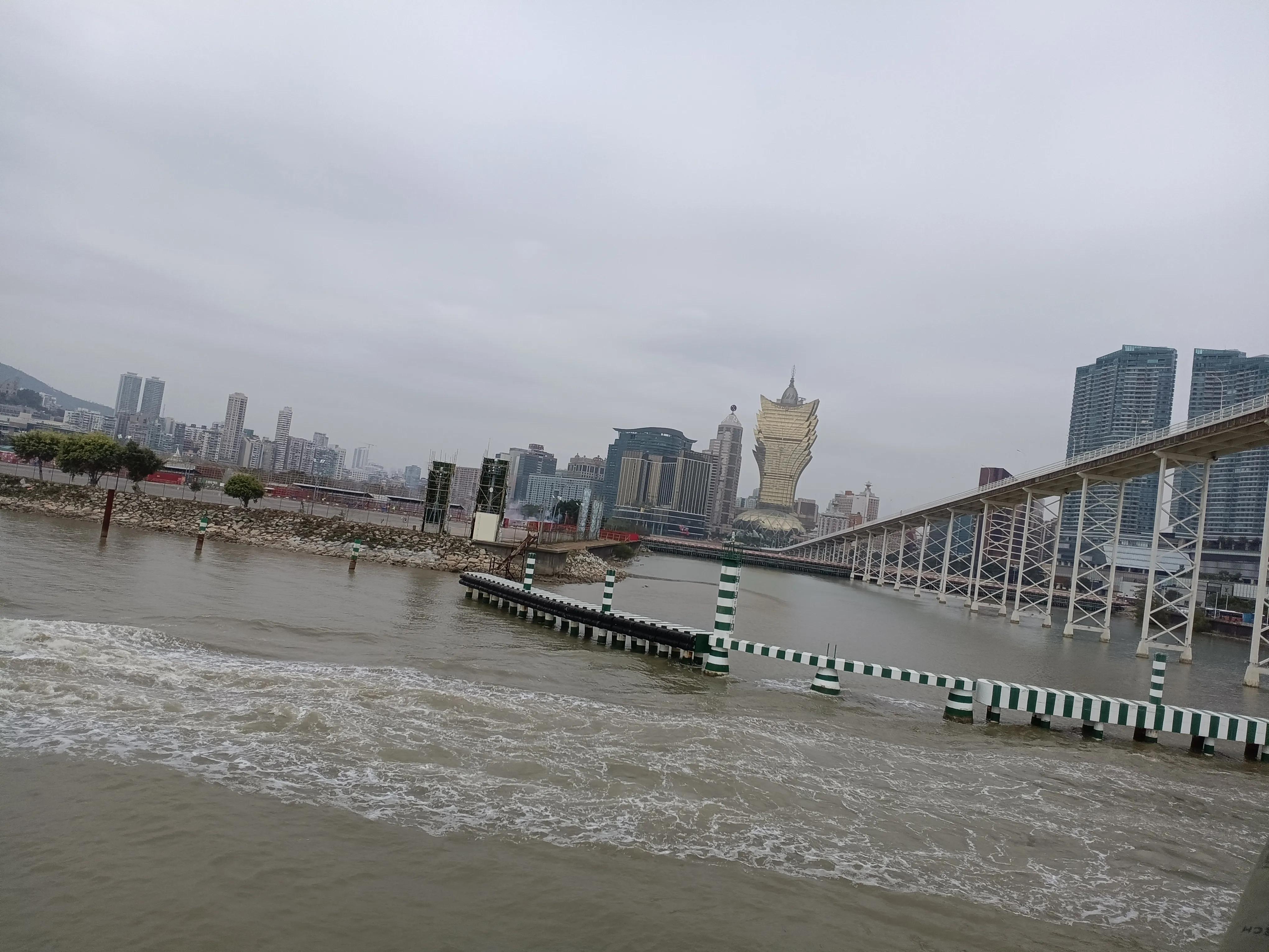 绌胯秺鐝犳捣,浠庢繁鍦冲潗鑸瑰幓鐝犳捣