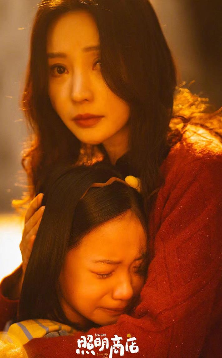 R级！片长138分钟一刀未剪，影史票房第一导演一出手，港片有救了