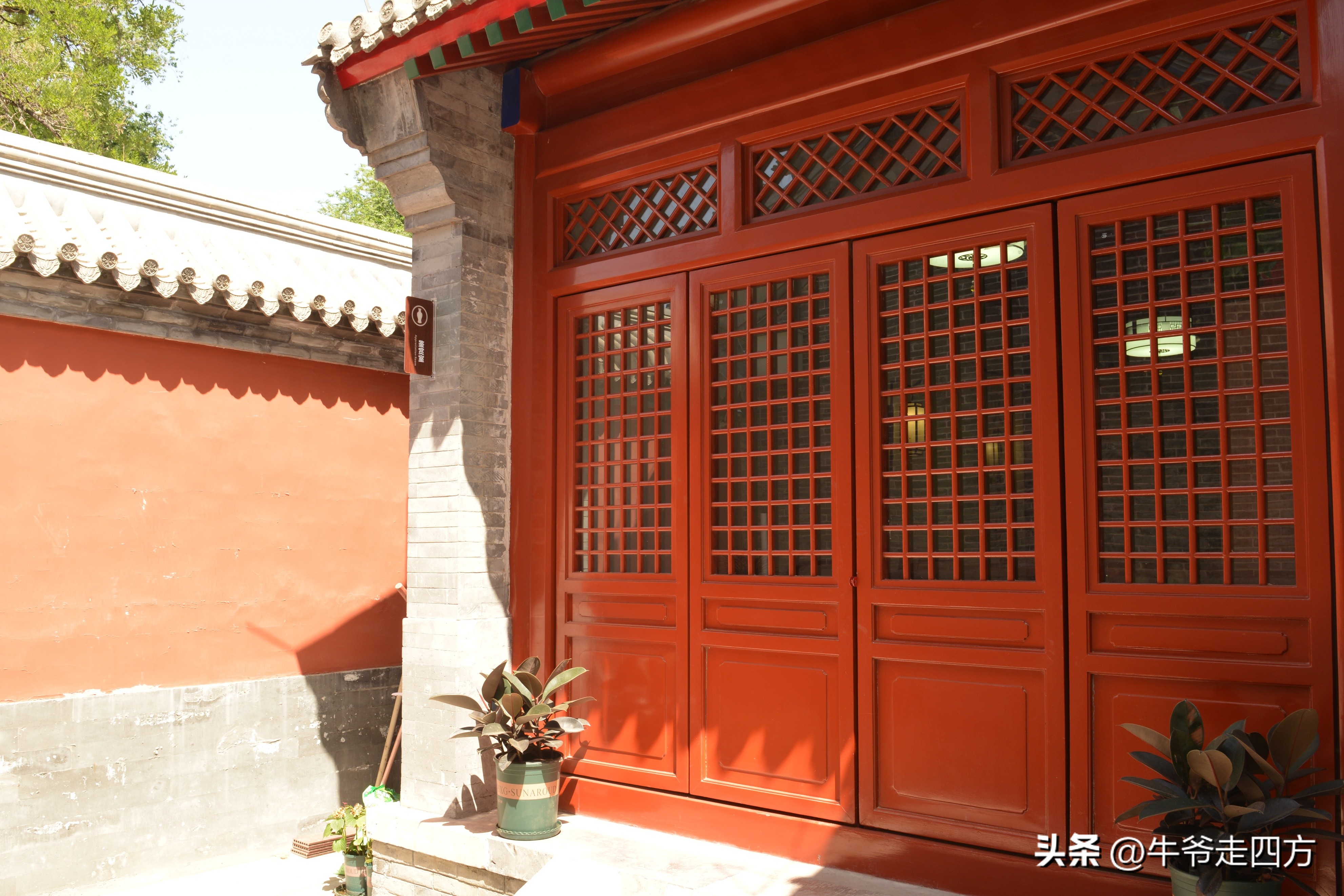 鍖椾含閲戠煶鍗氱墿棣嗗簡浜戝闂ㄧエ,閲戠煶鍗氱墿棣嗗簡浜戝