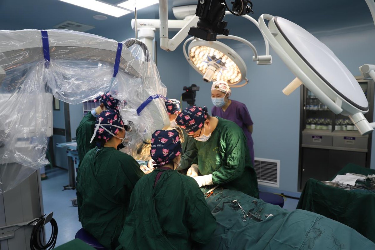 10大医美技术重磅升级,重庆华美召开春季技术发布会