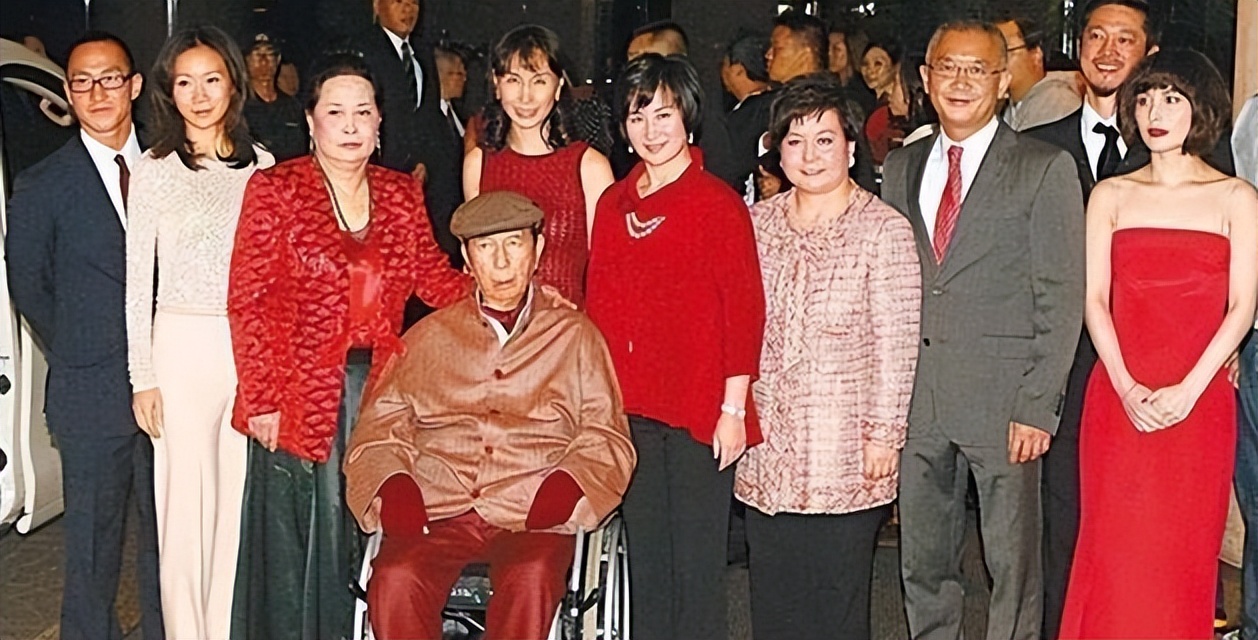 何猷君豪门之争,任正非的女儿姚安娜和何猷君