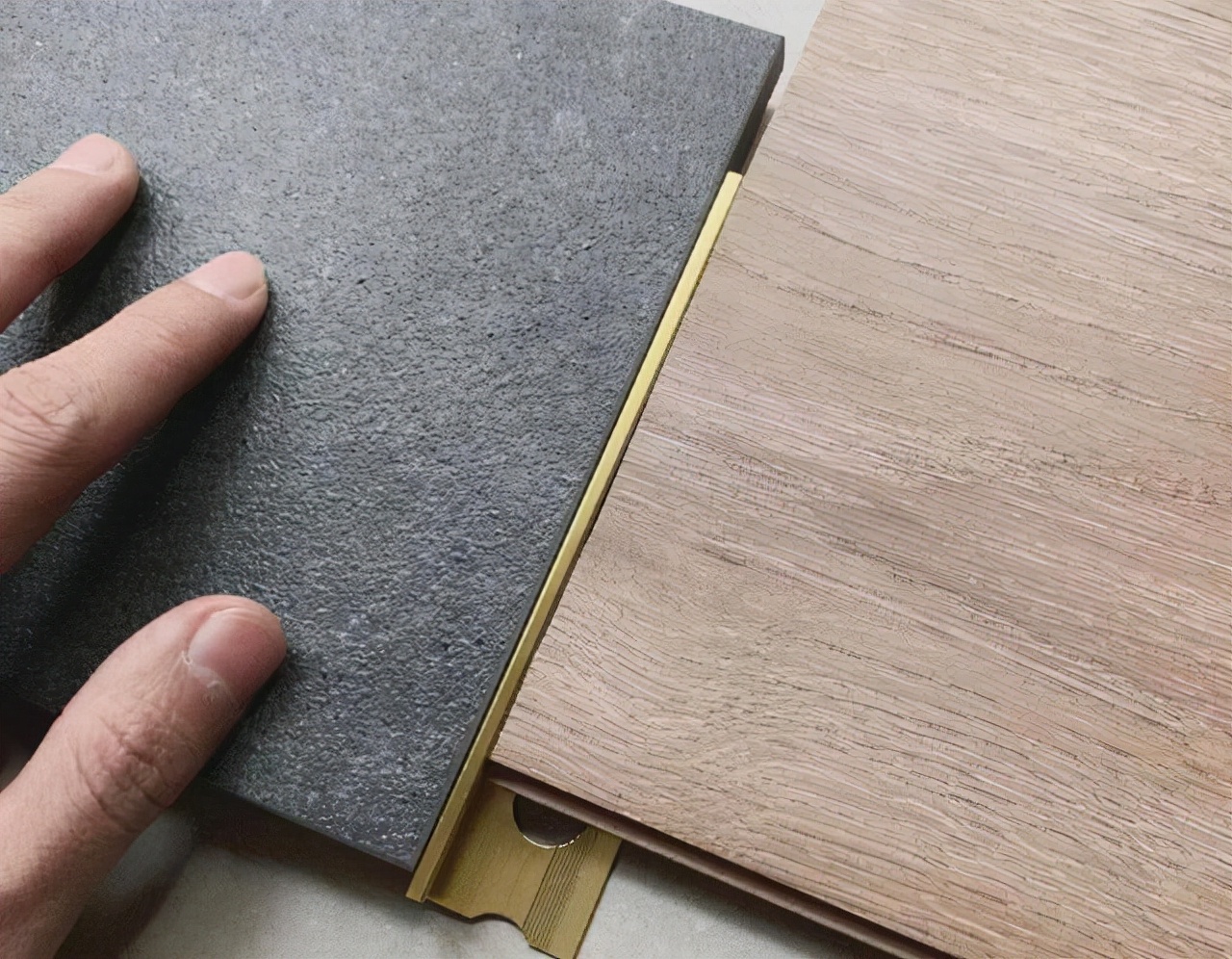 同样装修100平和200平差多少钱,同样100万二手房和新房