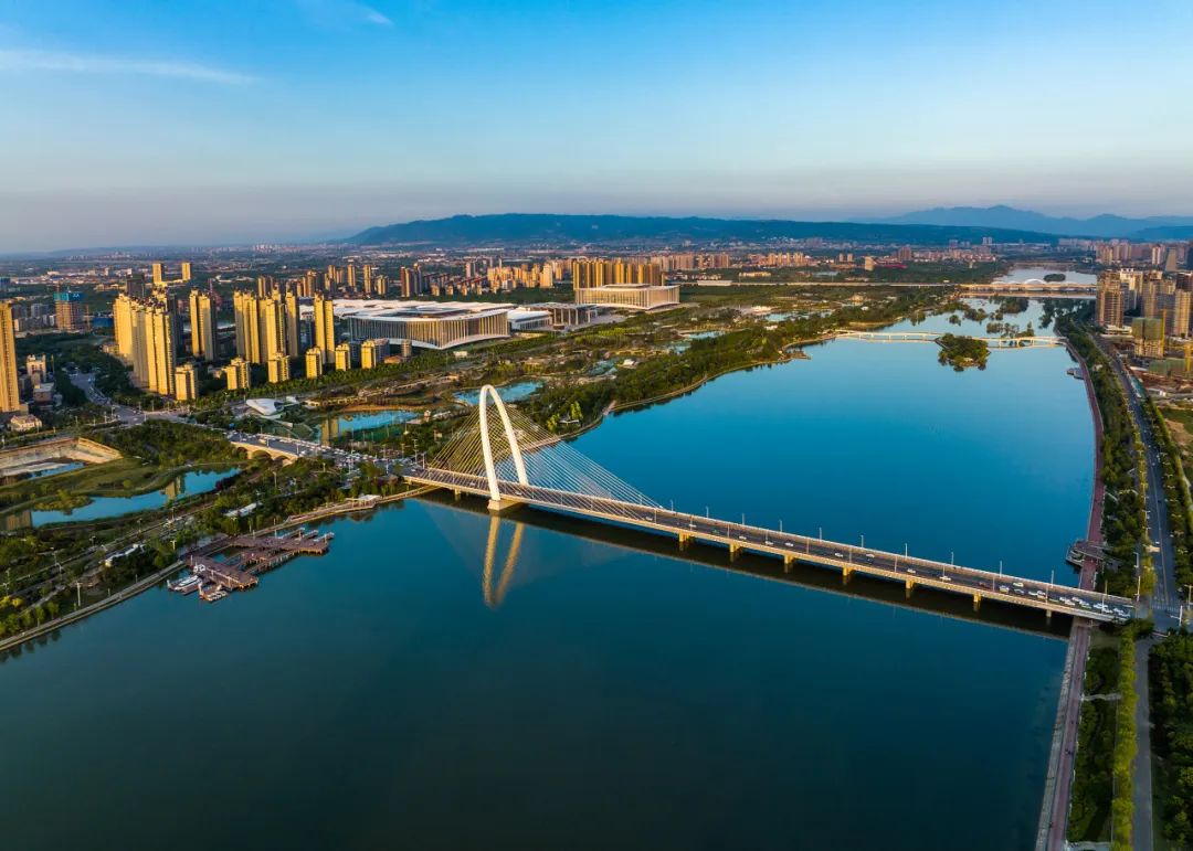 江苏省人大政府工作报告全文,政府工作报告2023权威解读