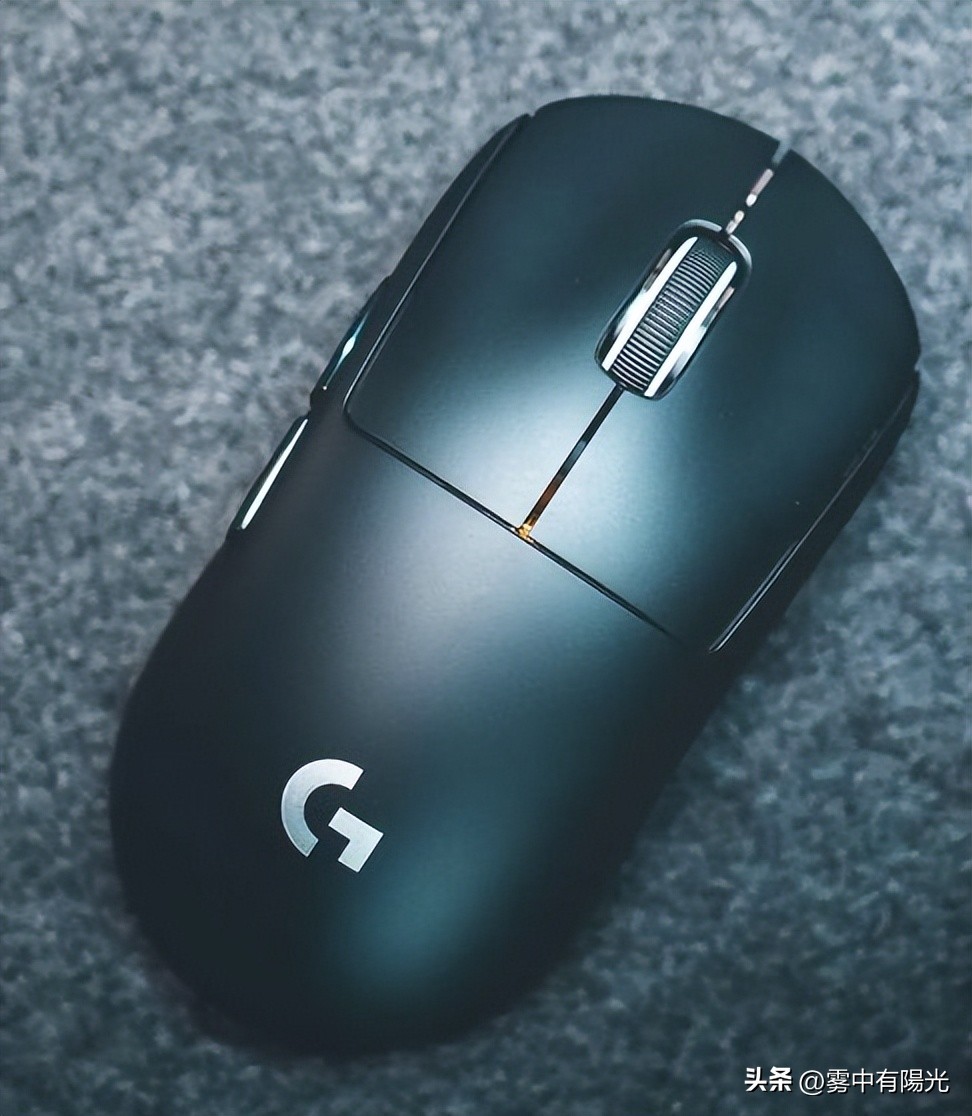 罗技g502无线鼠标与gpw二代对比,罗技gpw二代和g502传感器有区别吗