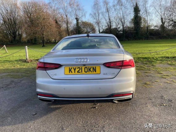 奥迪a52010款,高颜值又动感最新款奥迪a5轿跑