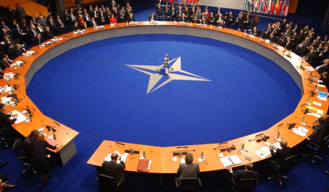 7月10日下午，国际又发生五件大事，中国给美国送上“大礼”！