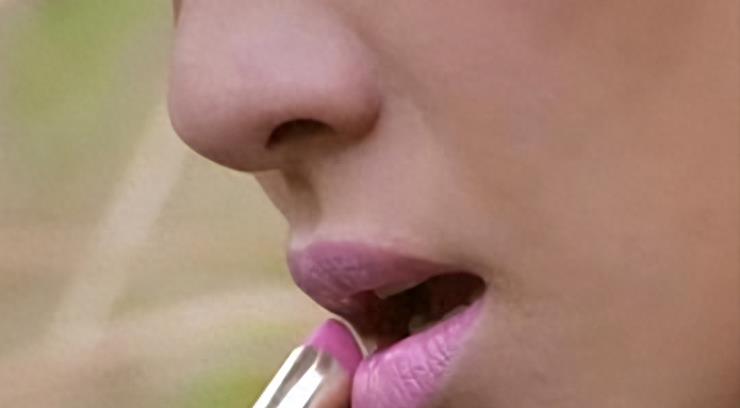 胸罩*点露**,花式泳衣,这些辣眼睛的操作,导演肚子里没一点墨水吗