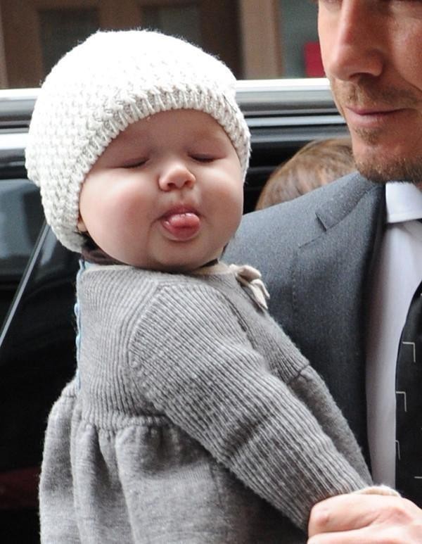 贝克汉姆布鲁克林17岁,贝克汉姆贝小七今年多大了