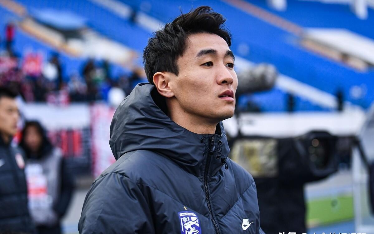 越南球迷疯狂庆祝,越南胡志明市球迷狂欢