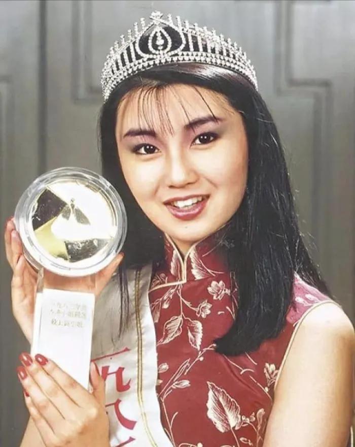 张曼玉从年轻到年老 (张曼玉35年容貌盘点)