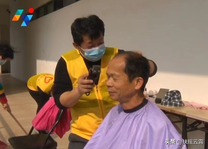 志愿者李天辉及队友：热心邻里公益如春风，大事小情无私抢着干