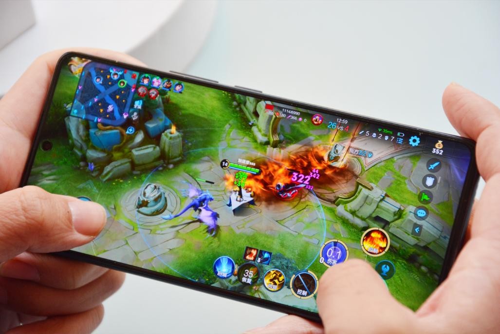 荣耀手机现在选哪一款最合适 (目前荣耀手机哪一款比较实用)