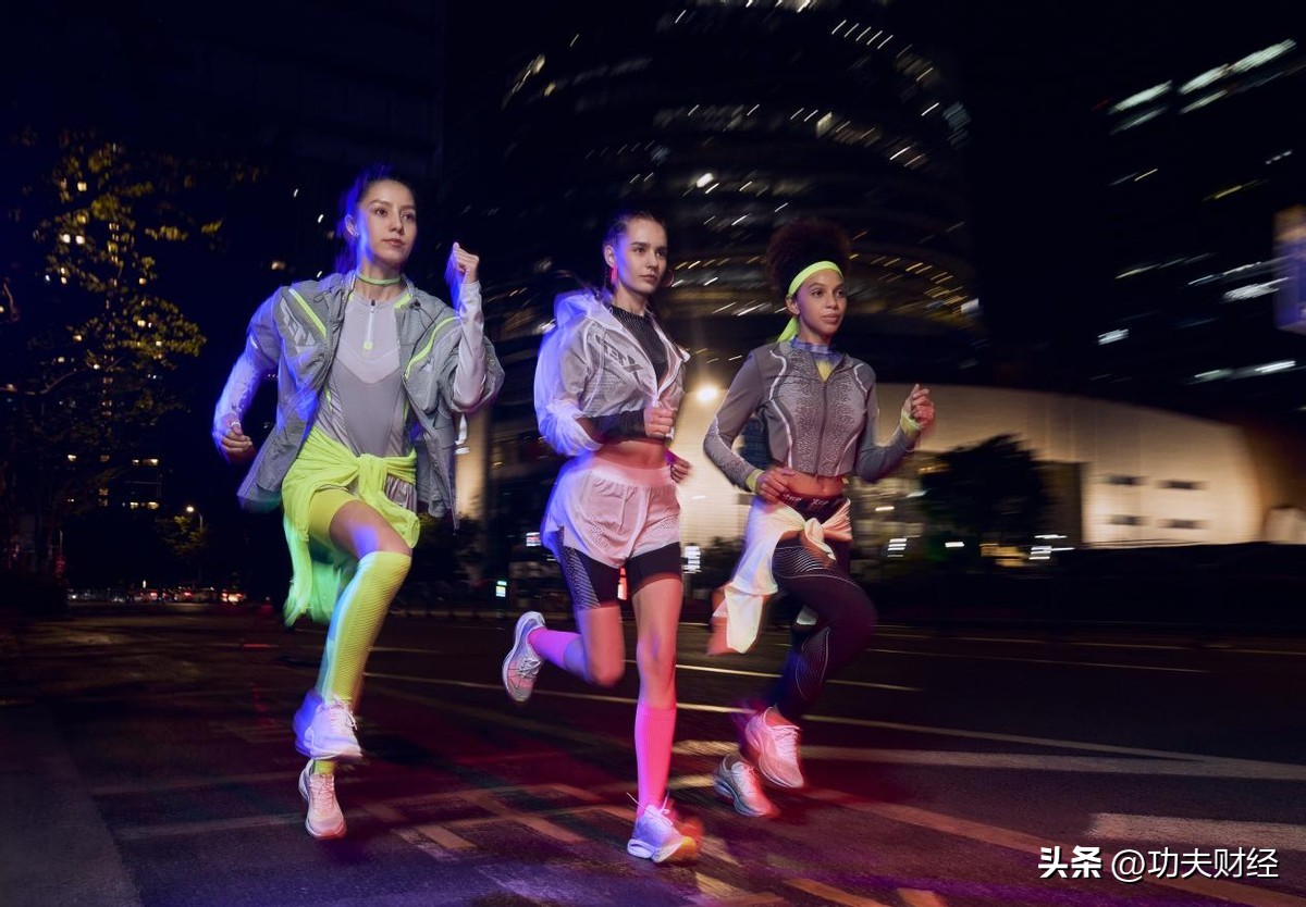 从特步看机遇,特步上市的所有资料