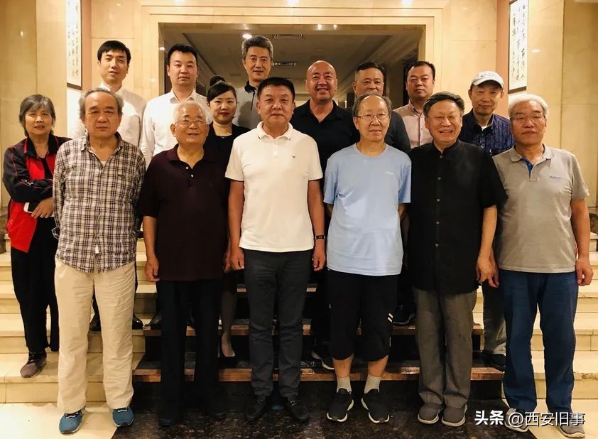 鏈辨枃鏉伴獑椹煎贩,鏈辨枃鏉伴挓妤奸鍝佸簵