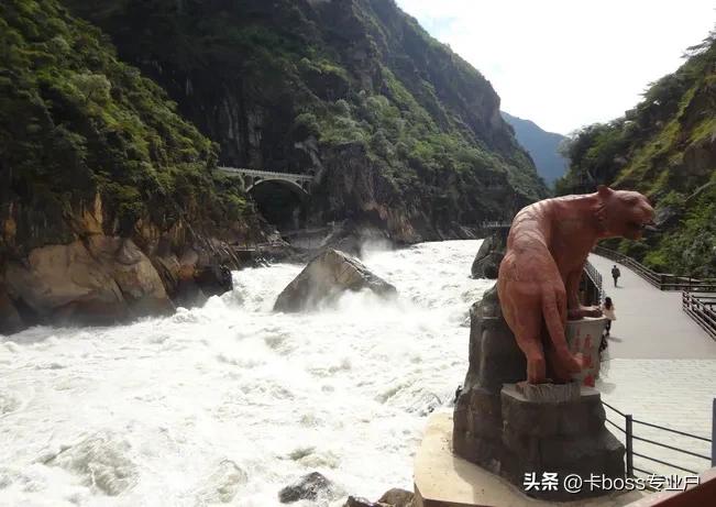 去云南旅游应该去哪些景点好一点,旅游攻略去云南必去景点