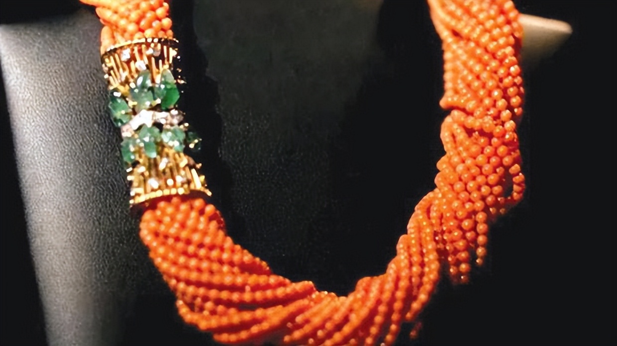 温莎公爵夫人珠宝拍卖,温莎夫人奢华珠宝