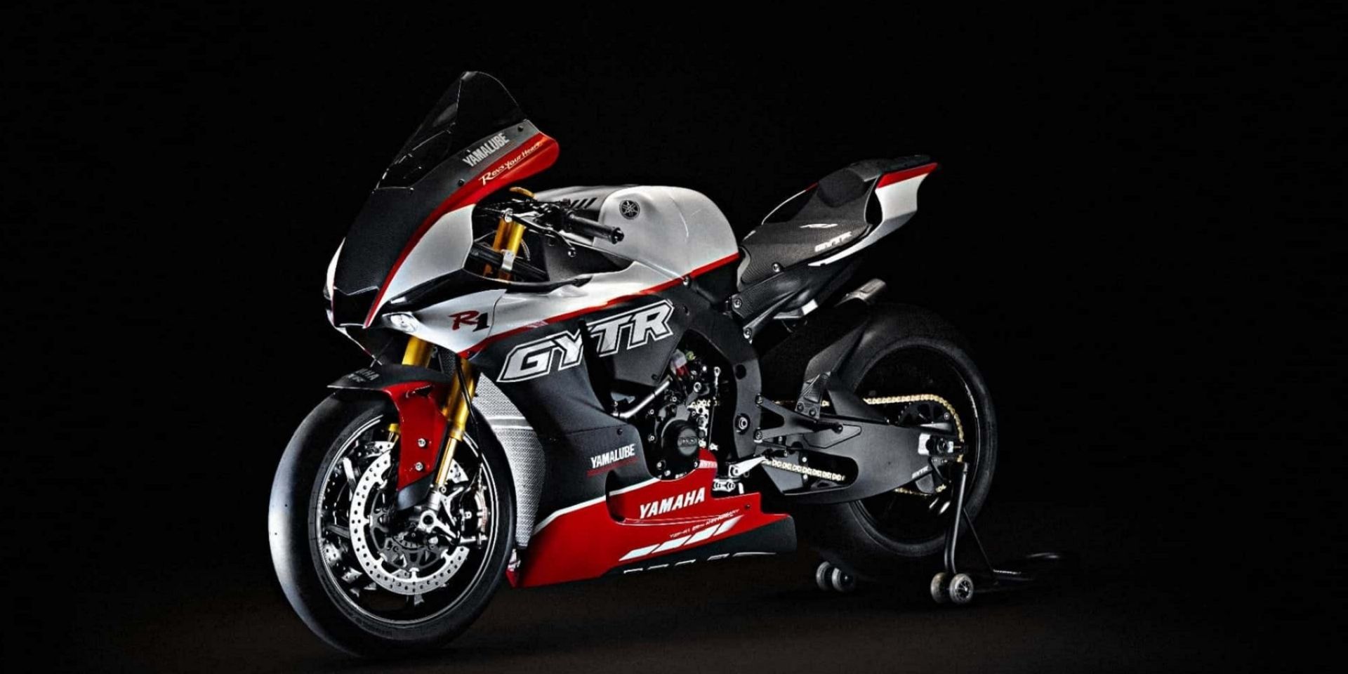 雅马哈R1五周年纪念款推出即售罄，价格能买一辆保时捷911