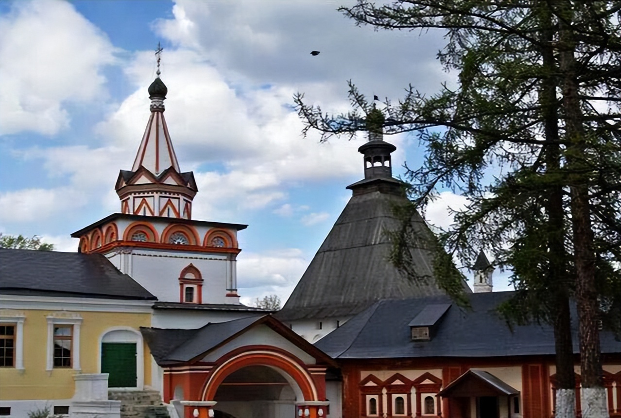 俄罗斯高加索教会案例,19世纪的教会教育包括