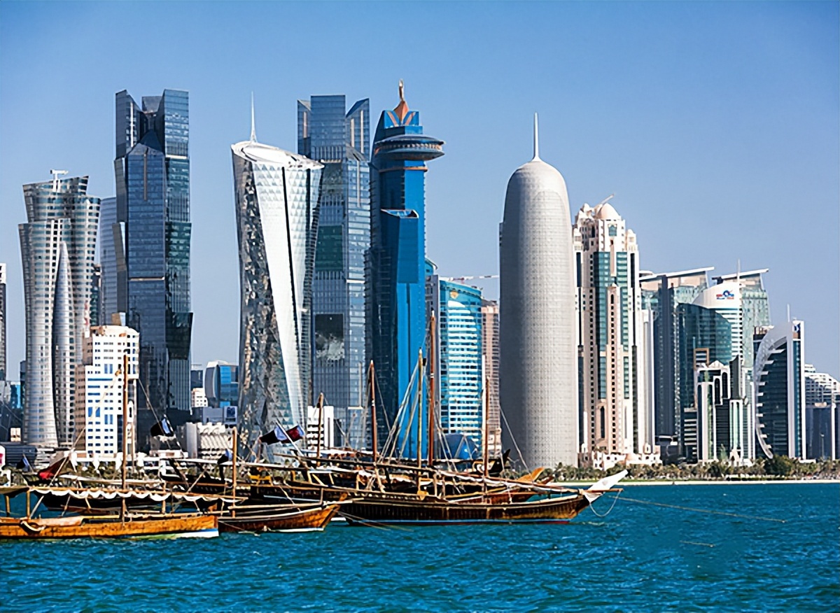 卡塔尔一共花了多少亿,卡塔尔特别有钱吗