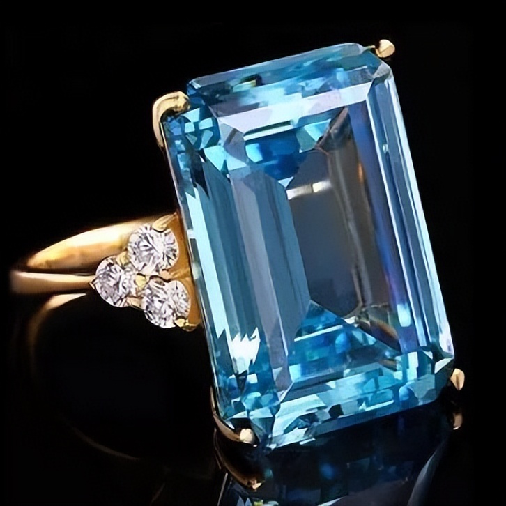 圣玛利亚蓝寓意,圣灵蓝与圣玛利亚蓝的区别