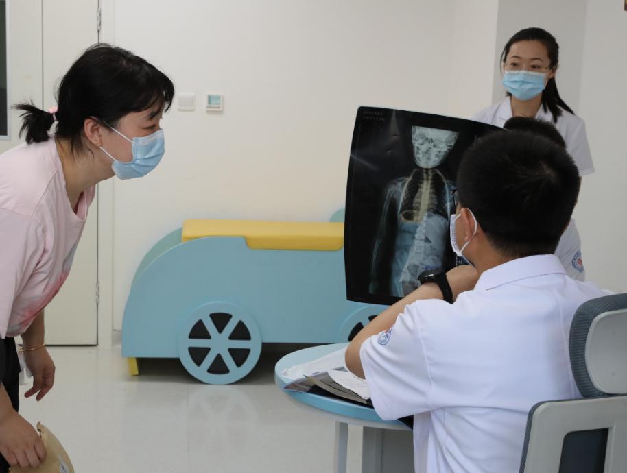 鍖椾含鍎跨鍖婚櫌楠ㄧ鏉庢旦娌荤枟妗堜緥,灏忓効楠ㄧ鏉庢旦鍖荤敓