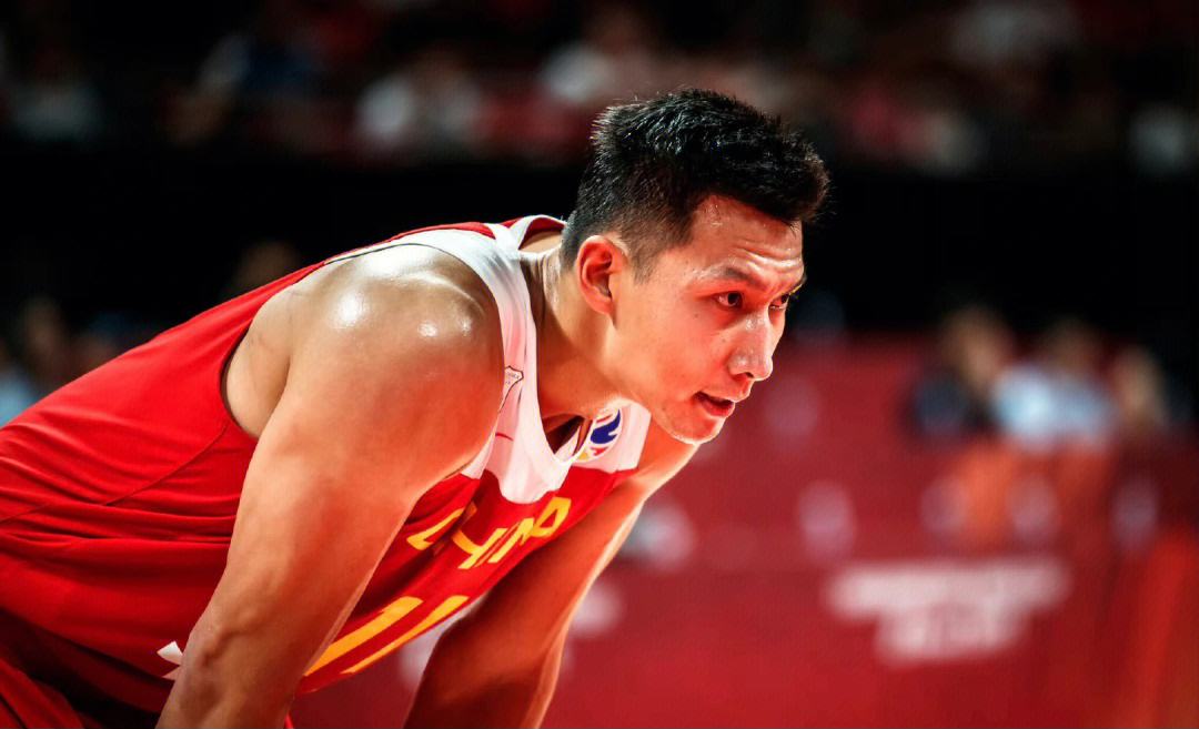 盘点cba历史十大中锋,cba总决赛姚明51分21篮板