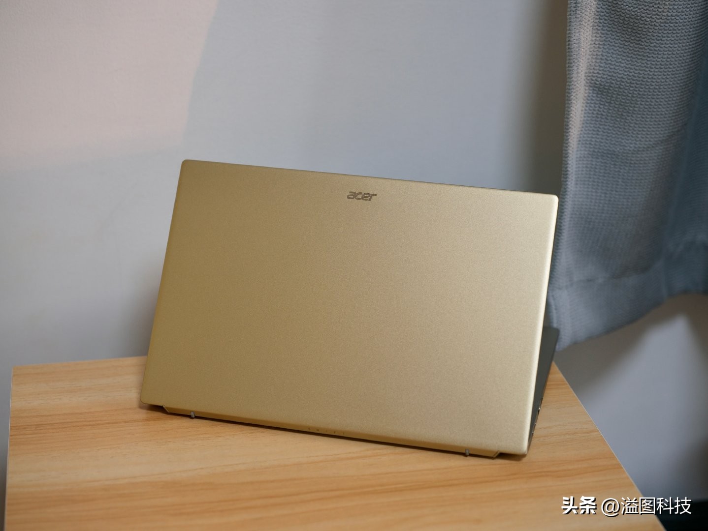 宏碁非凡s3的无线鼠标插口在哪,宏碁非凡s3自动感应亮度怎么关