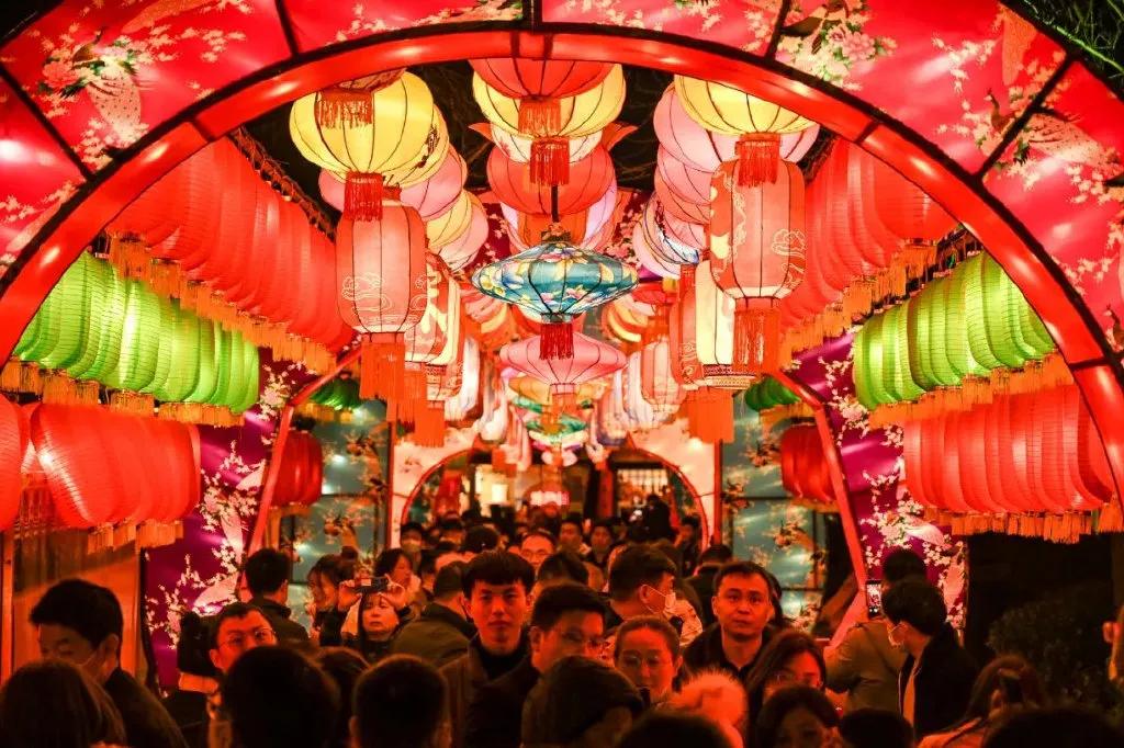 元宵节祝福经典短句子和图片,元宵节发给朋友圈的祝福语和图片