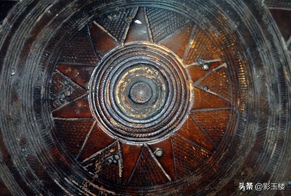 为啥古代欧洲的盾牌是木制的,欧洲古代兵器盾牌