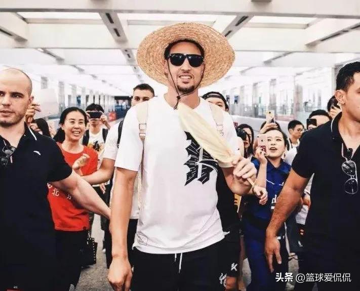 17到19年杜兰特库里詹姆斯薪水,nba球星詹姆斯年收入是多少