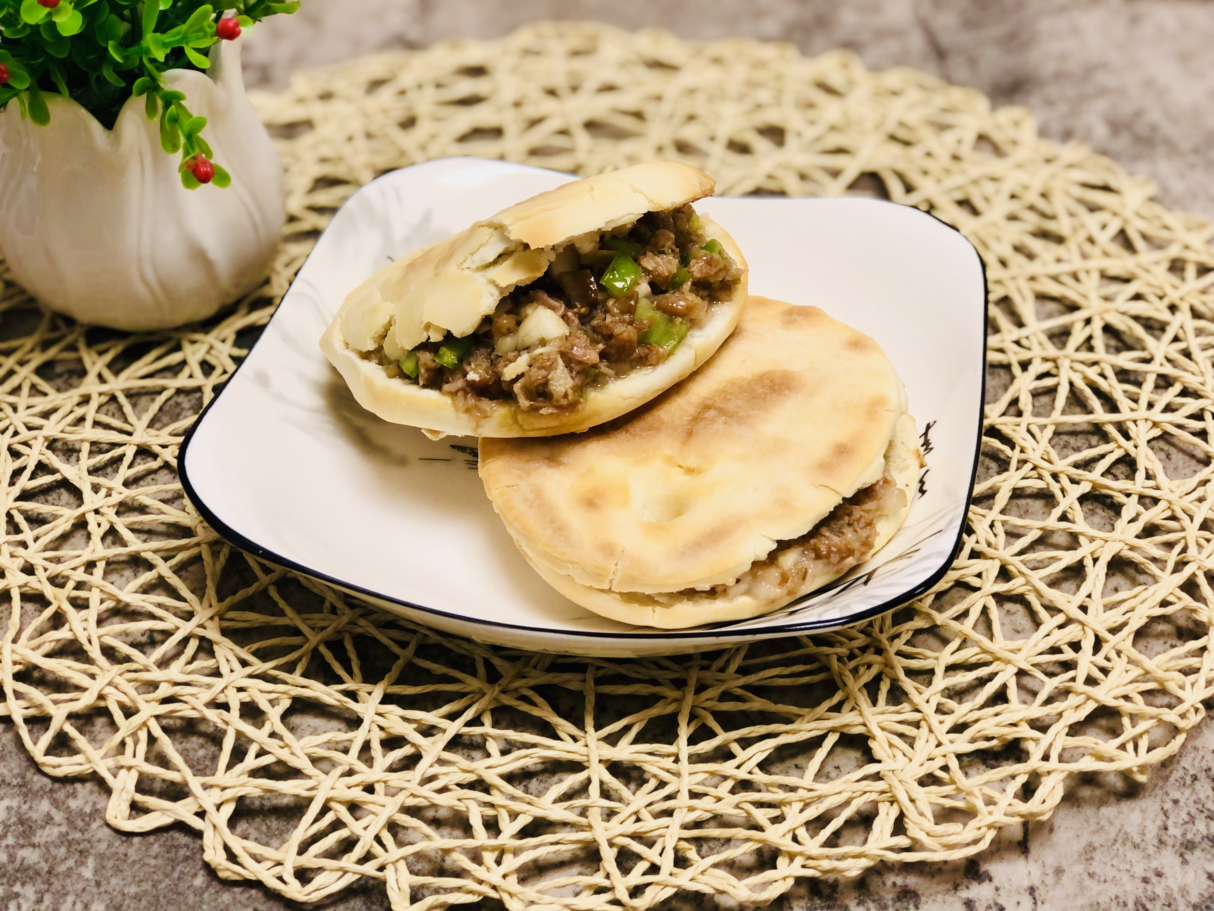 白吉馍不用烤箱可做不,教你做家庭版白吉馍