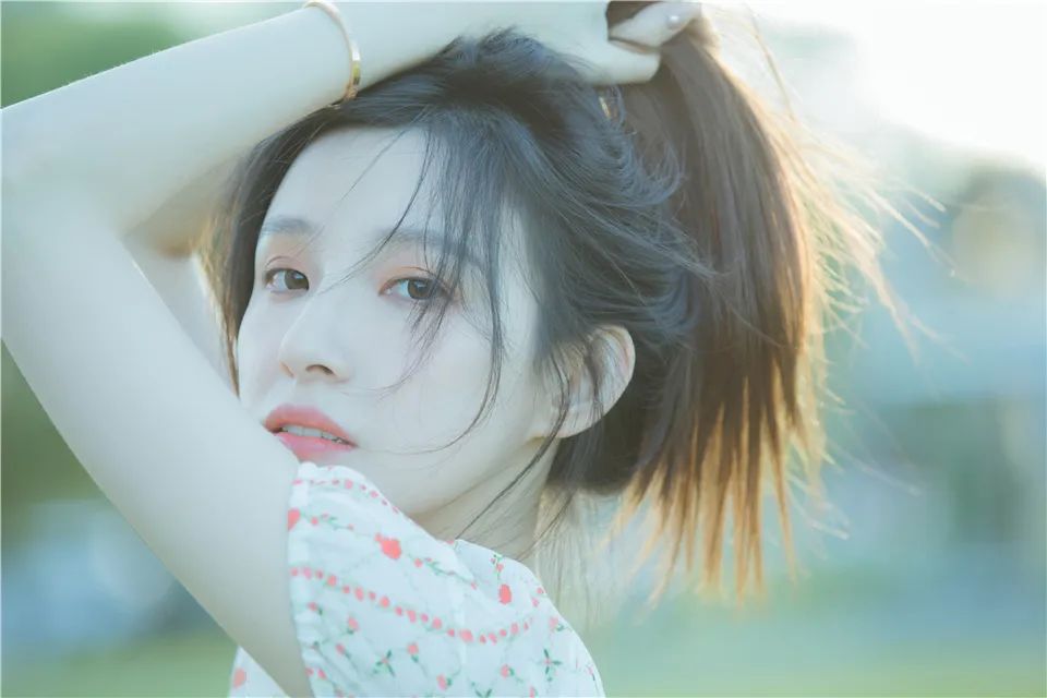 央视主持人马凡舒模特,央视主持人马凡舒微博