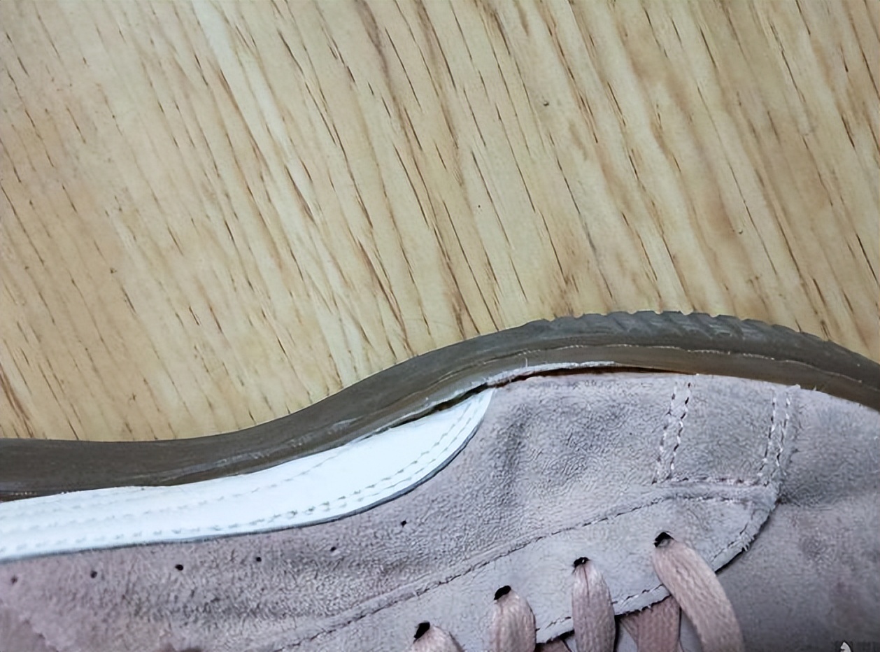 鞋子开胶了502胶水怎样粘才牢固,鞋开胶了用502胶水怎么粘的好看