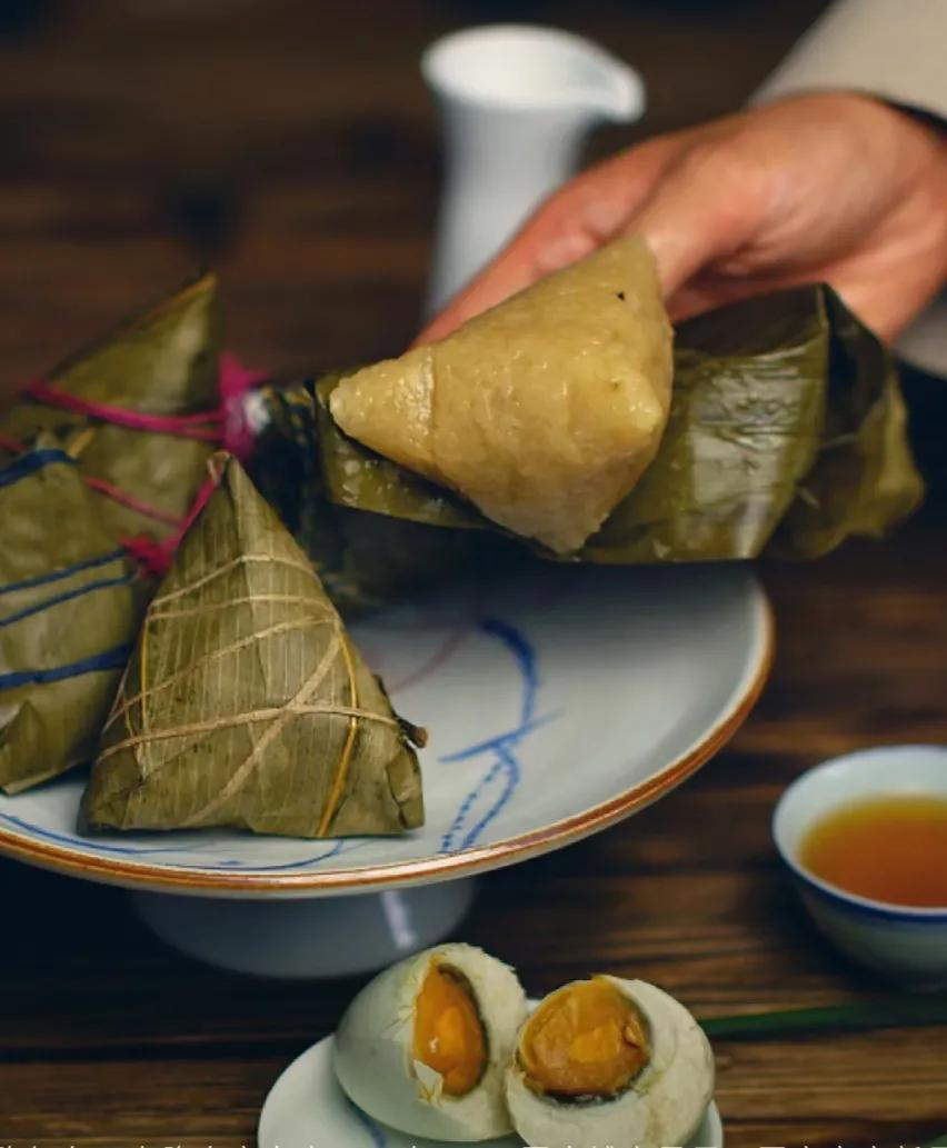 五月五过端午歌谣完整版,五月五过端午赛龙舟敲锣鼓包粽子