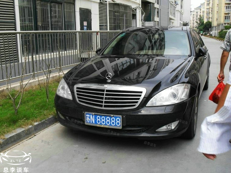 江苏车牌88888都在什么车上,88888的车牌号值多少钱啊