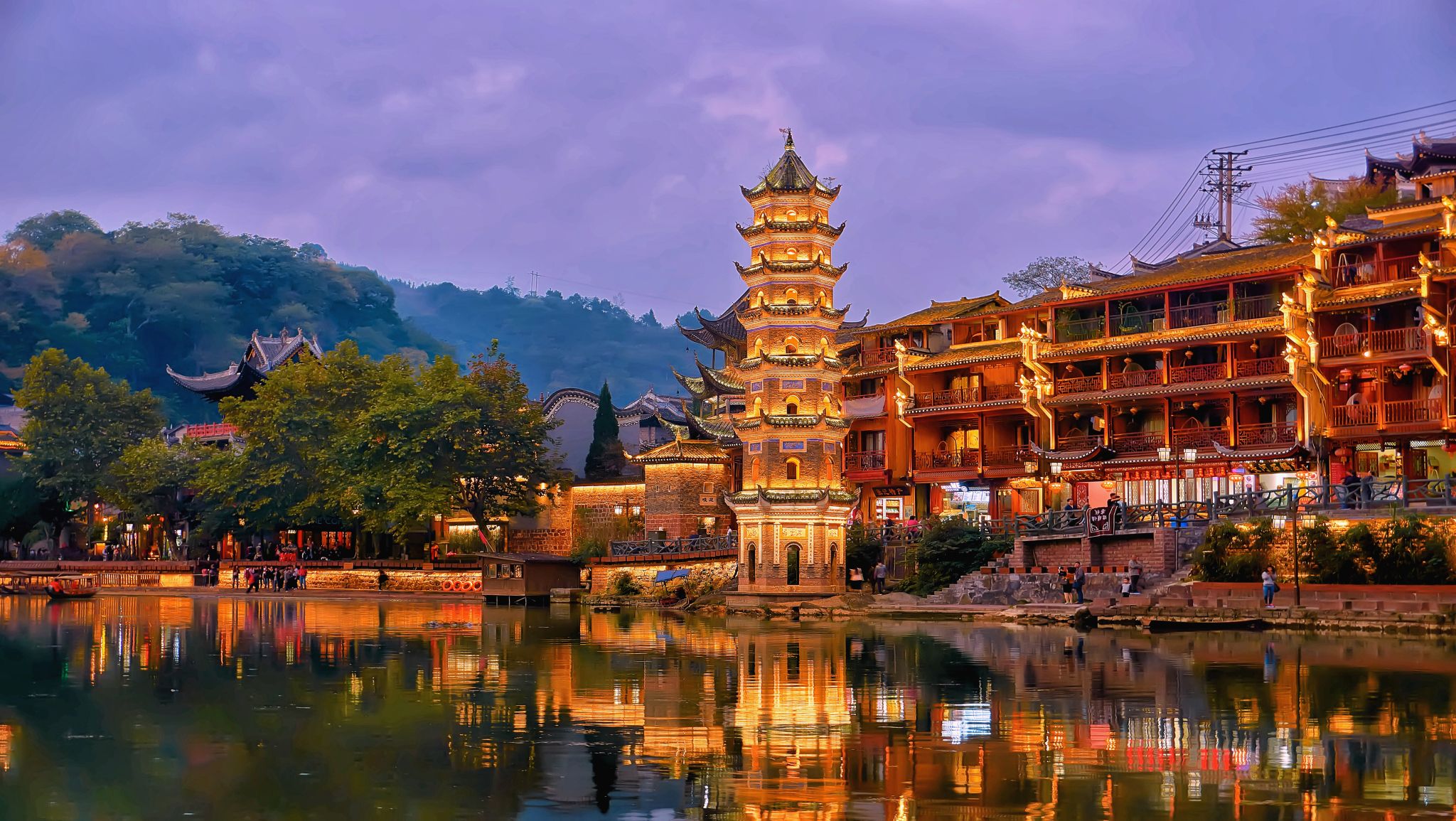 凤凰古城哪些景点需要门票免费,凤凰古城景点历史故事及传说