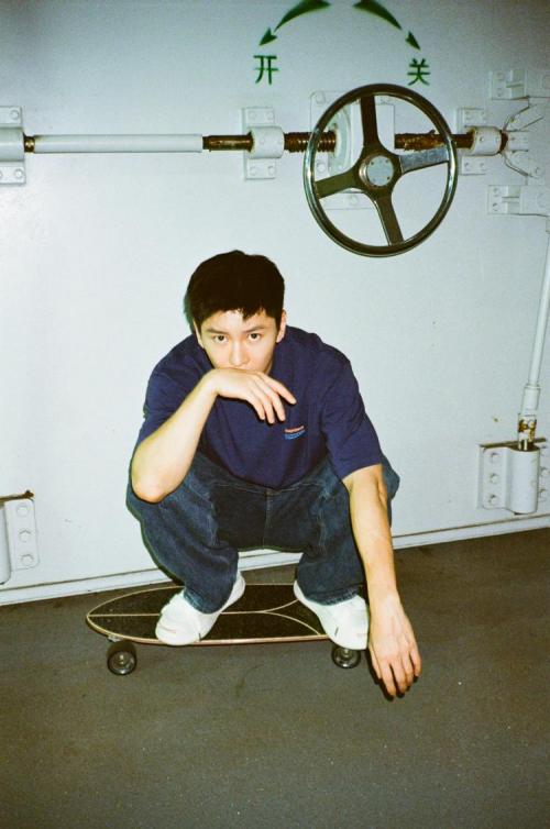 王嘉高清大图写真,王嘉拍照