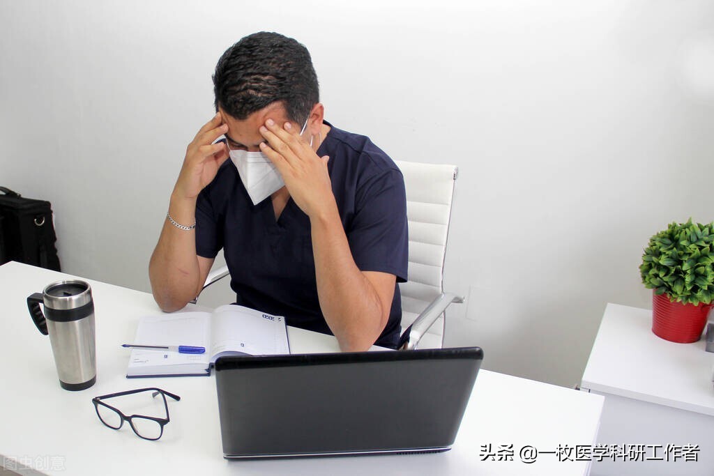 额头长白发鬓角长白发是什么原因,长白头发的人怎么可以白发变黑发