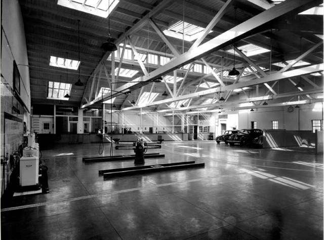 老上海的汽车4S店