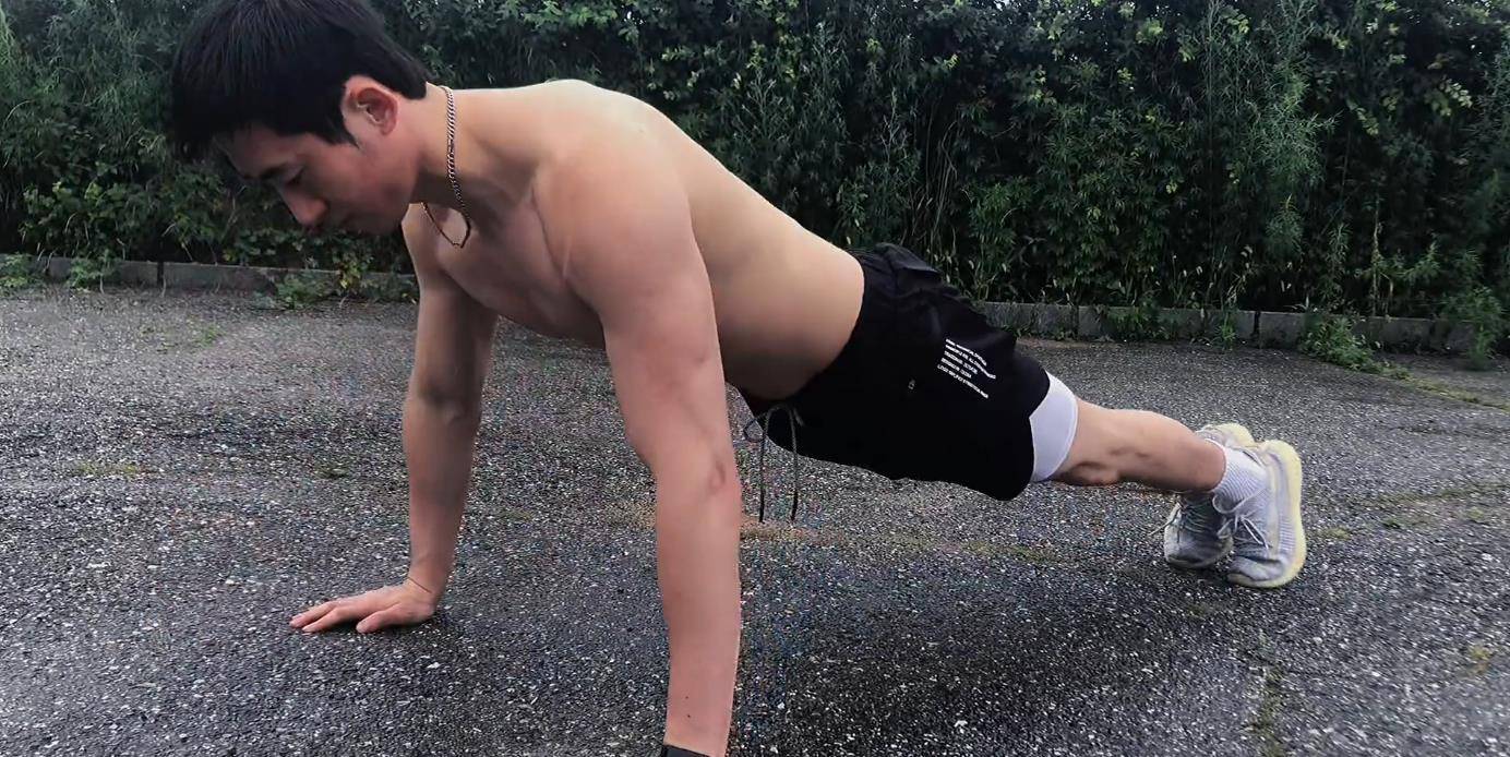 从体校顶级男神到“容貌尽毁”的病人，这个男孩经历了什么？