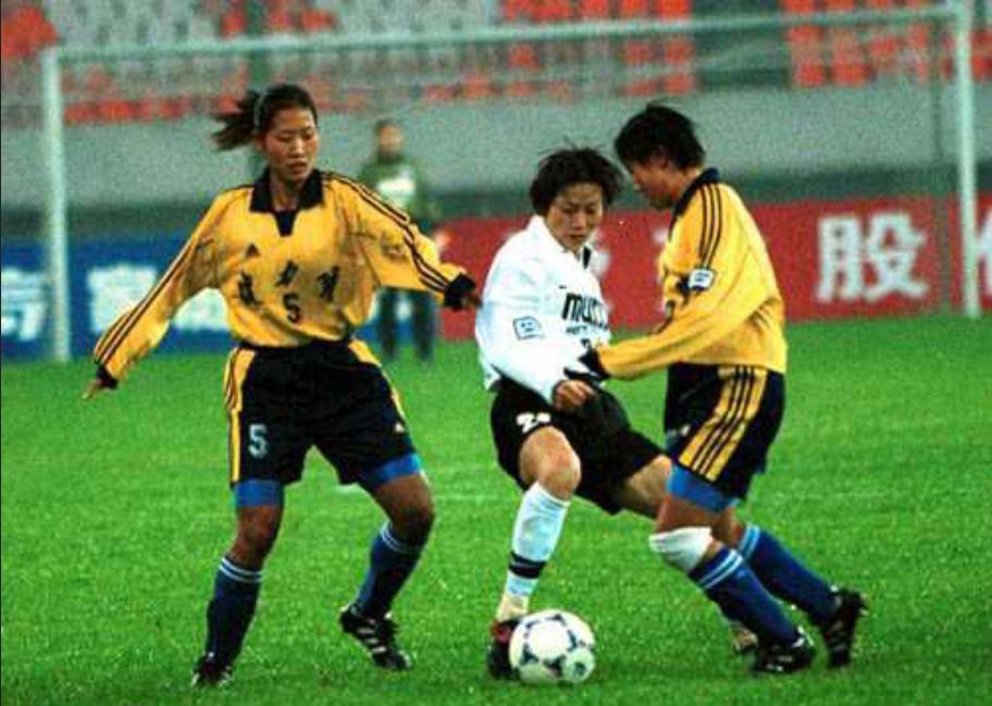 水庆霞为女足而生,水庆霞为女足失利揽责