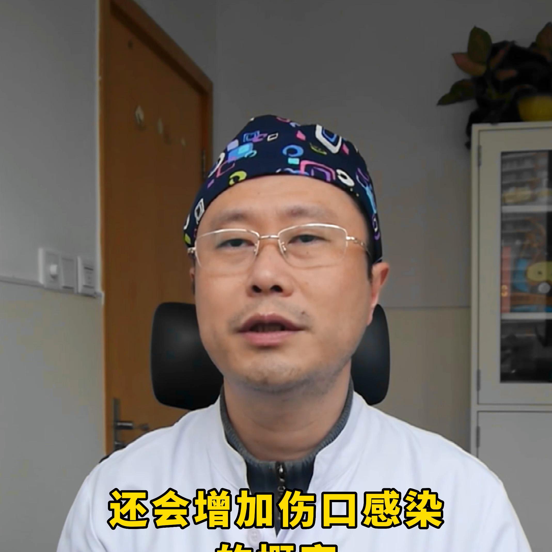 割伤了伤口撒头孢,外伤撒头孢出血怎么回事