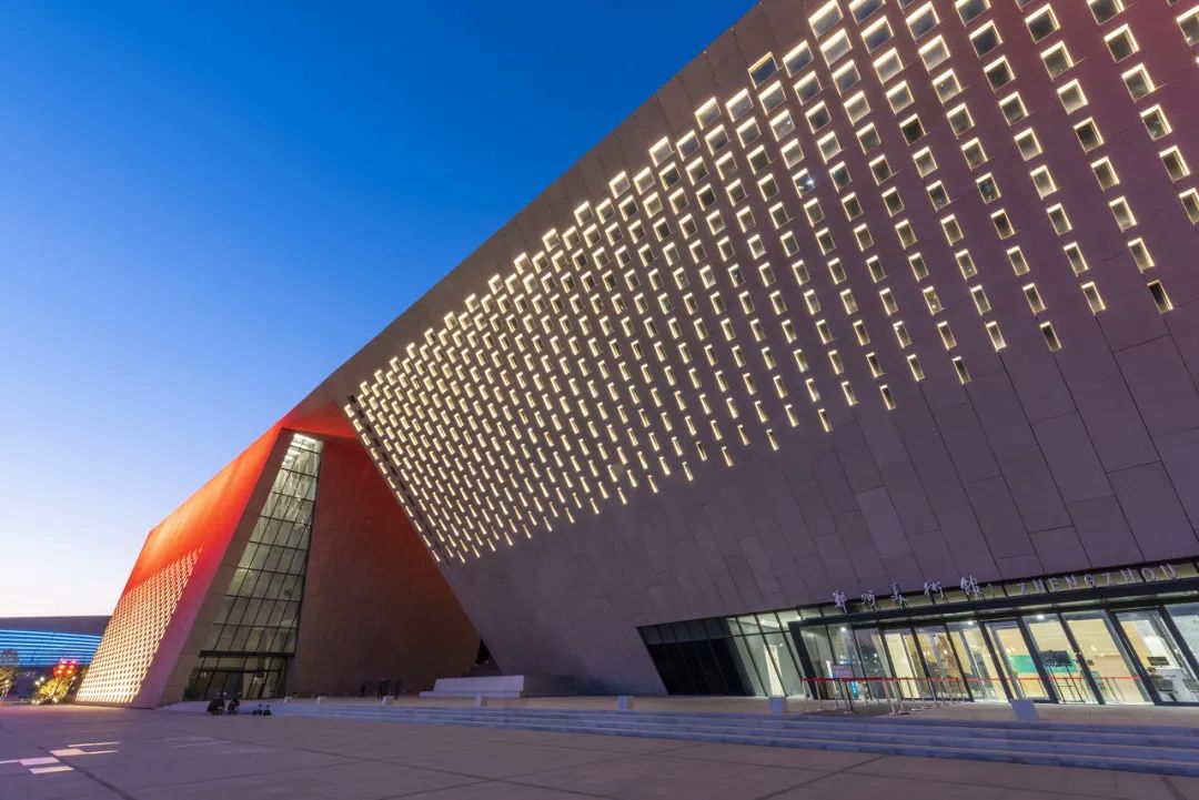雨天的郑州适合到哪玩,雨天郑州可以去哪游玩晚上