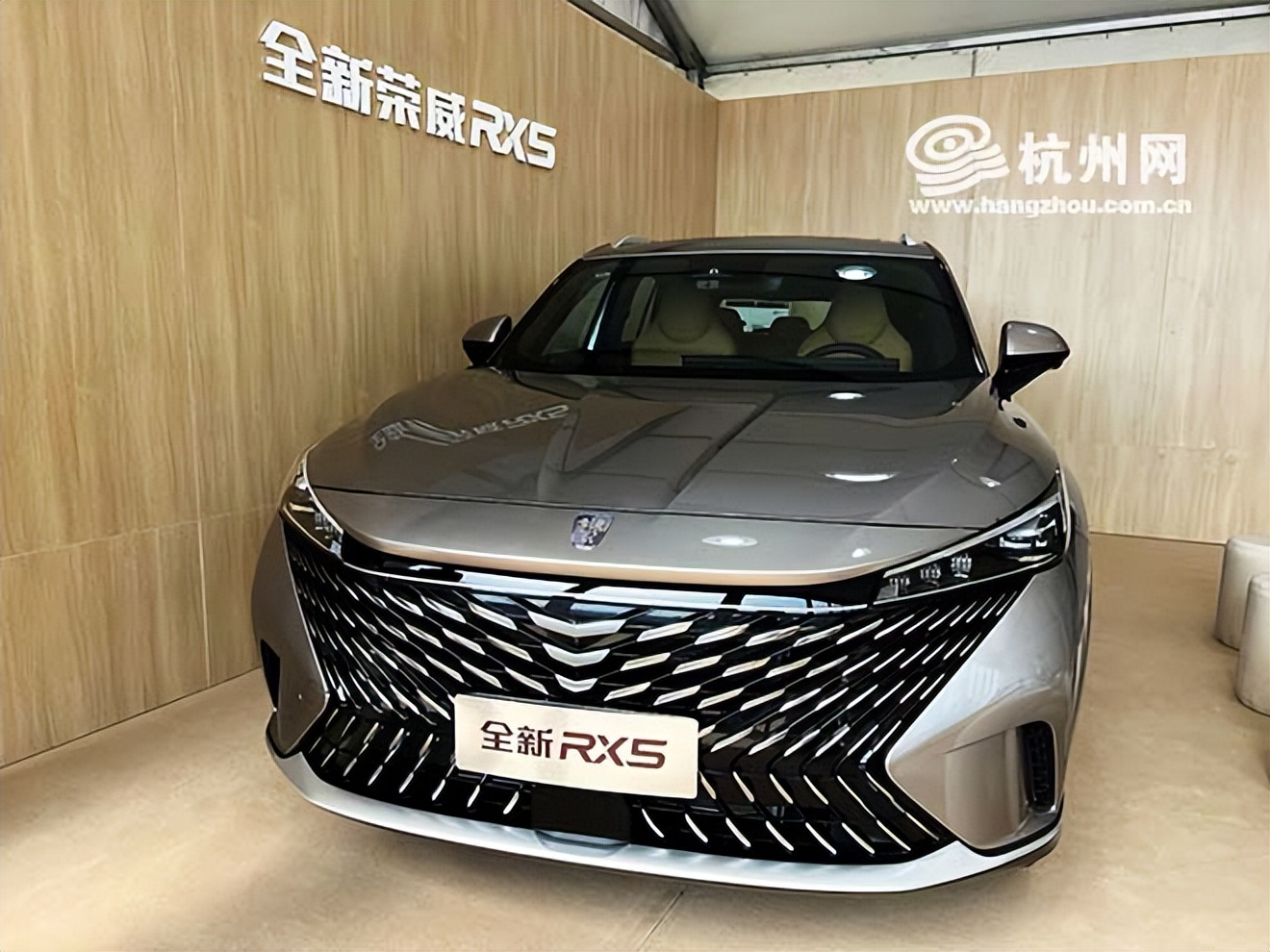 寻求自我突破试驾荣威rx5max,新款荣威rx5max2.0试驾视频