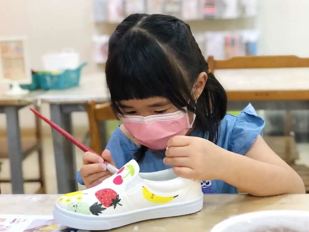 全球只有一家的工艺鞋子,超级好玩的鞋子